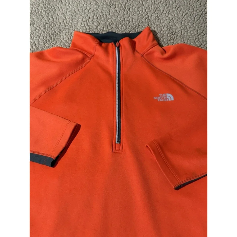 The North Face Flashdry MensTop Large Red 1/4 Zip Pullover Lightweight Thumbloop